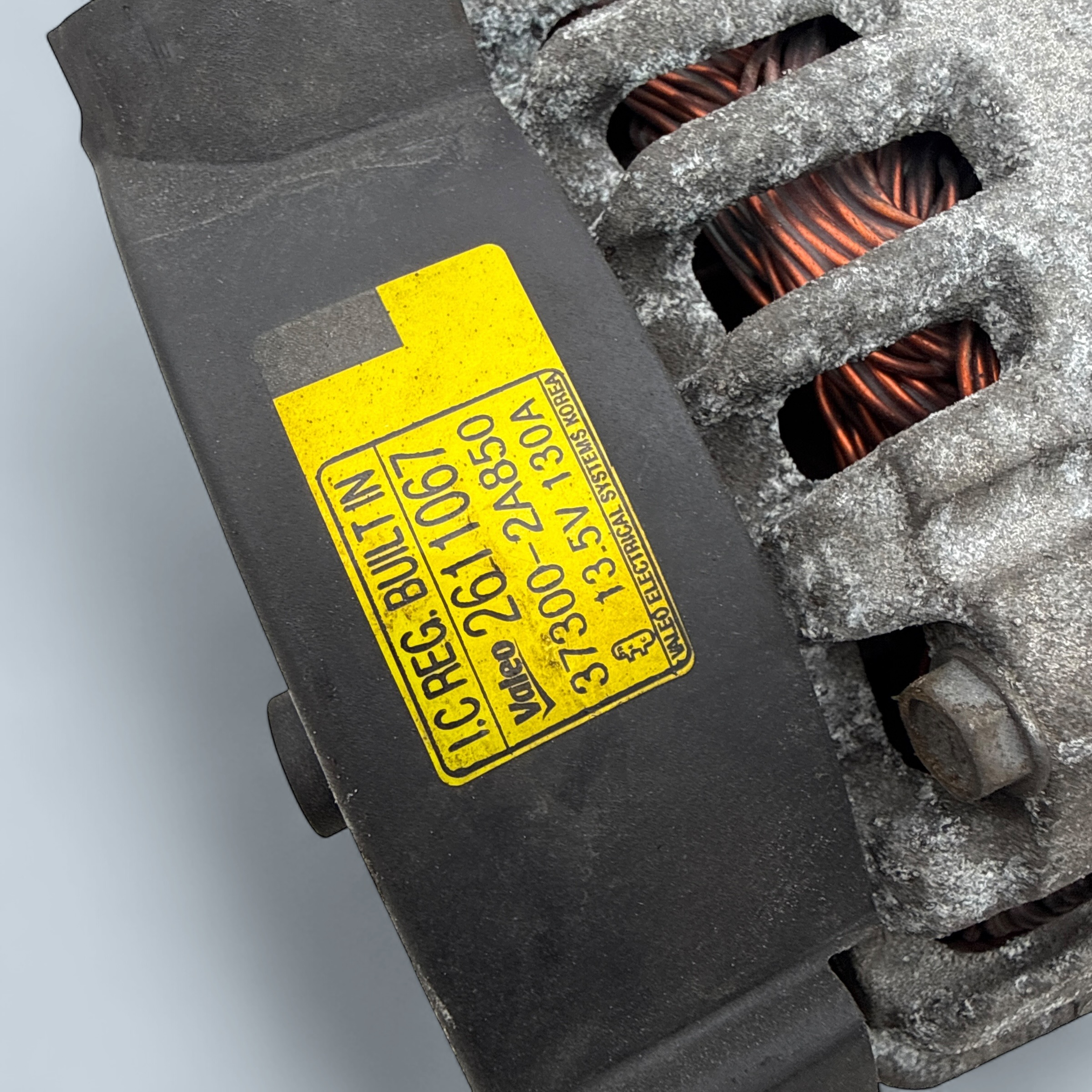 Alternator 1.7 CRDI 373002A850 Kia Sportage 3 - obrazek 3