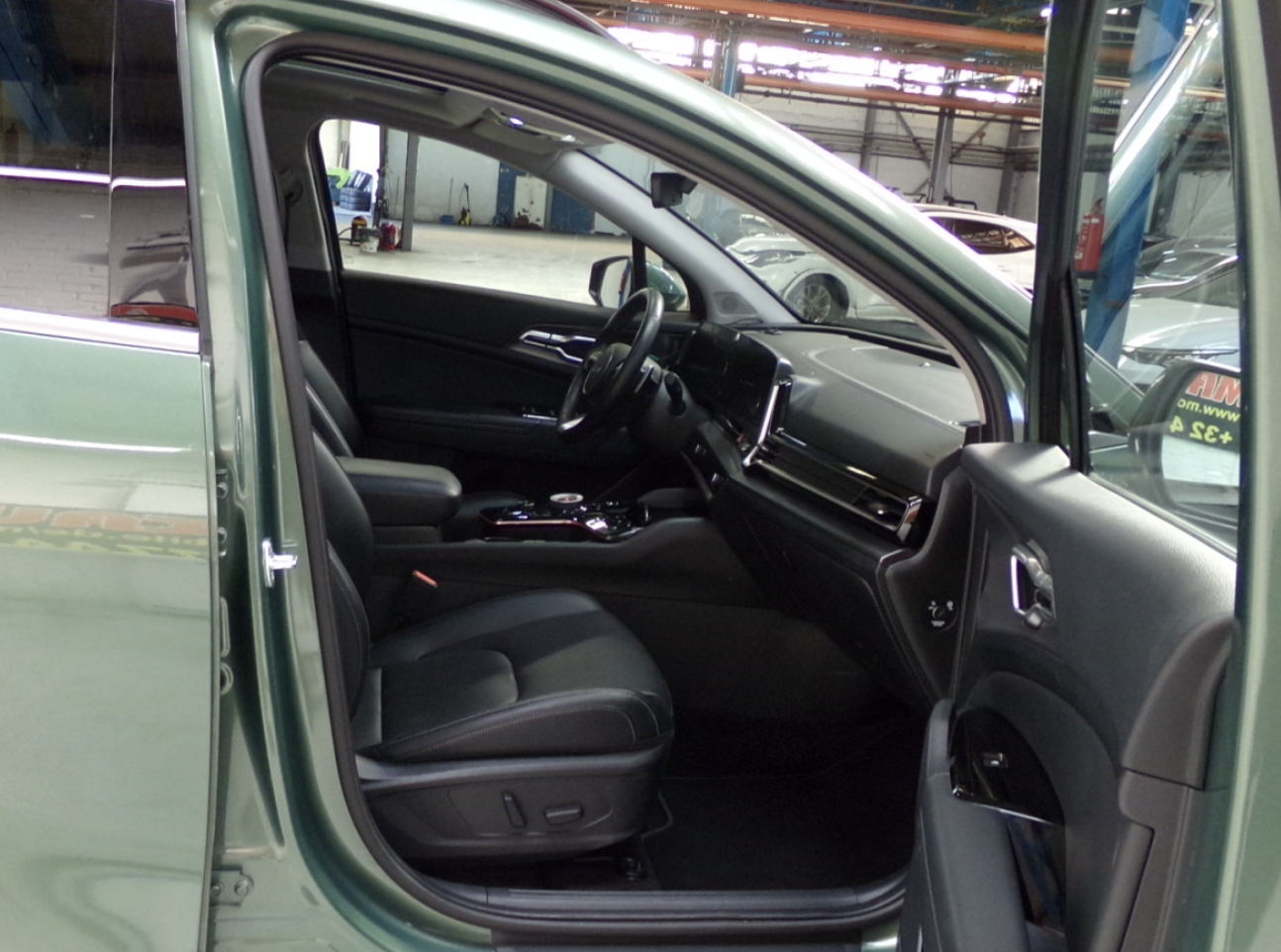 Kia Sportage 2023r / 144.851 km / 1.6 HYBRID / 4WD / LEDER / LED - obrazek 12
