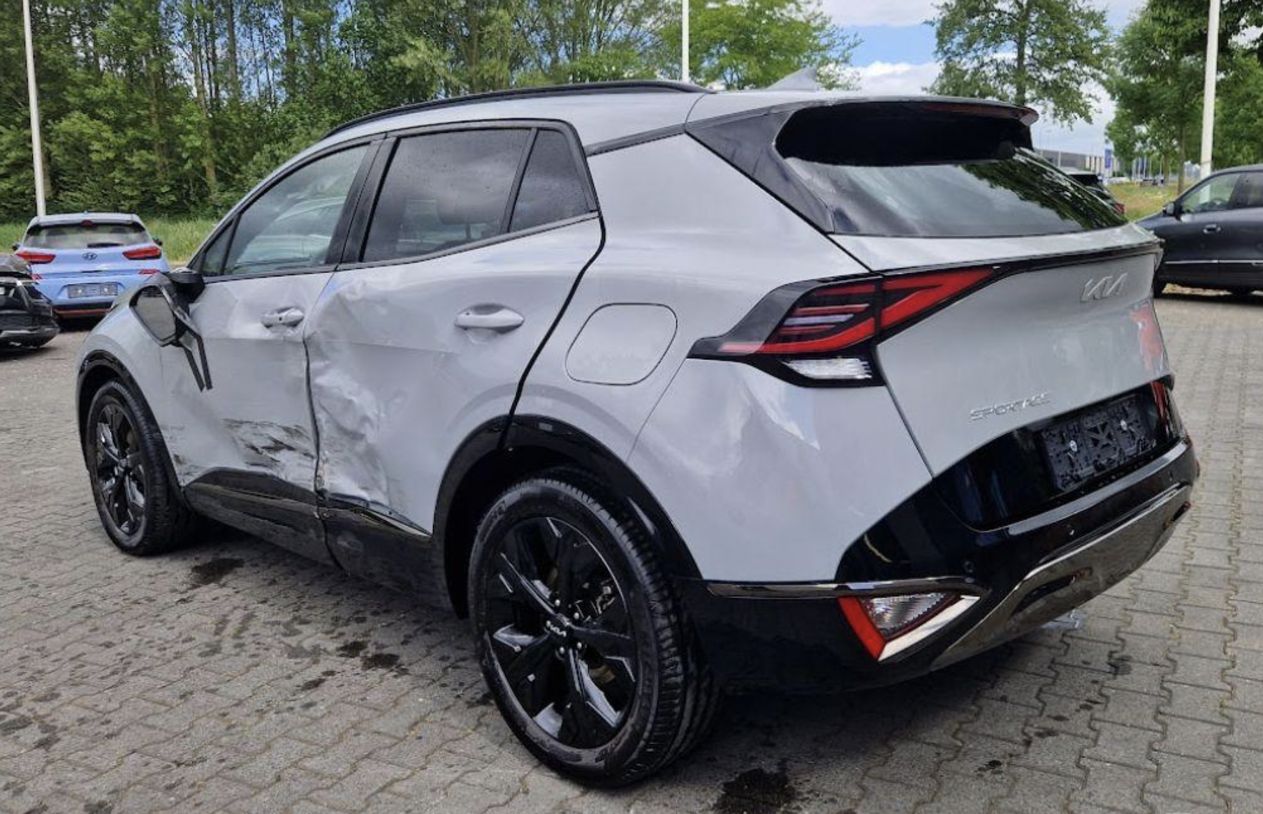Kia Sportage 2024r / 9400km / 1.6 118kw / HYBRYDA / AUTOMAT - obrazek 3