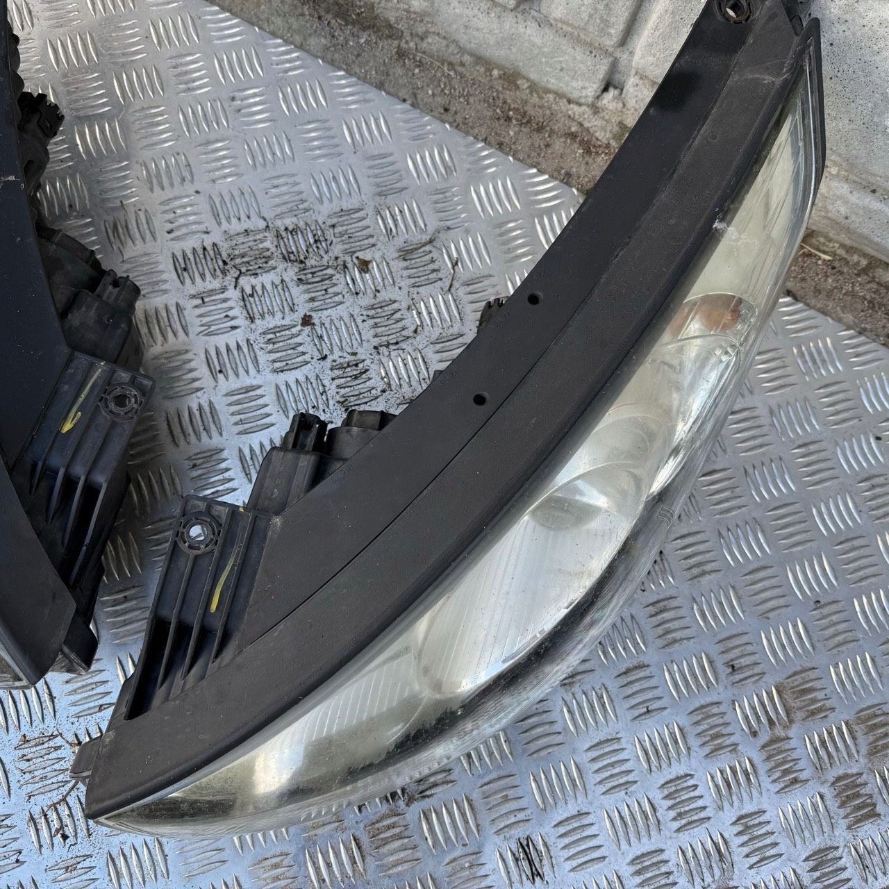 Lampa przednia lewa kompletna Hyundai ix35 2013r UK - obrazek 2