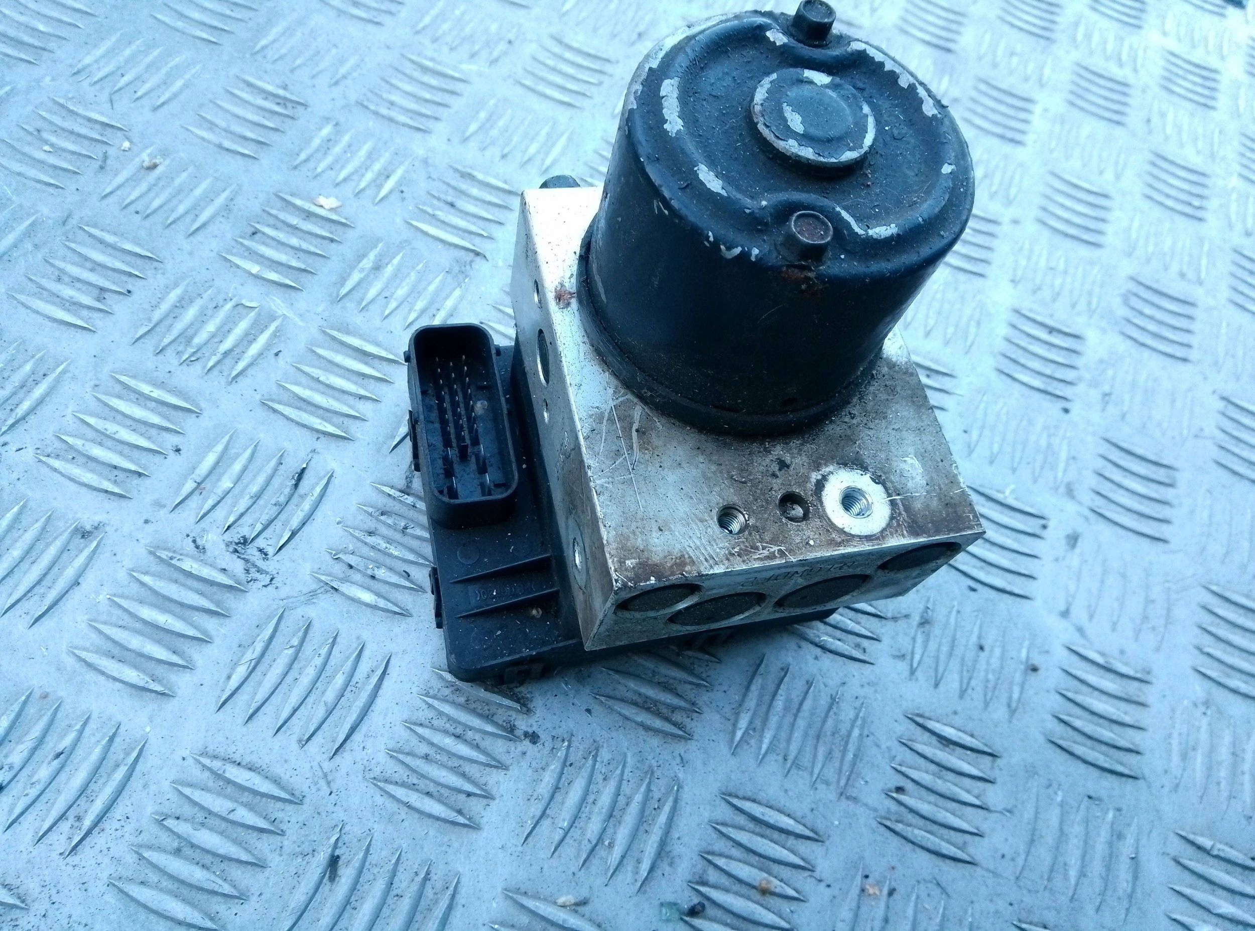 Hyundai Santa Fe 2003 Pompa ABS 2000cm3 9566026500 - obrazek 3