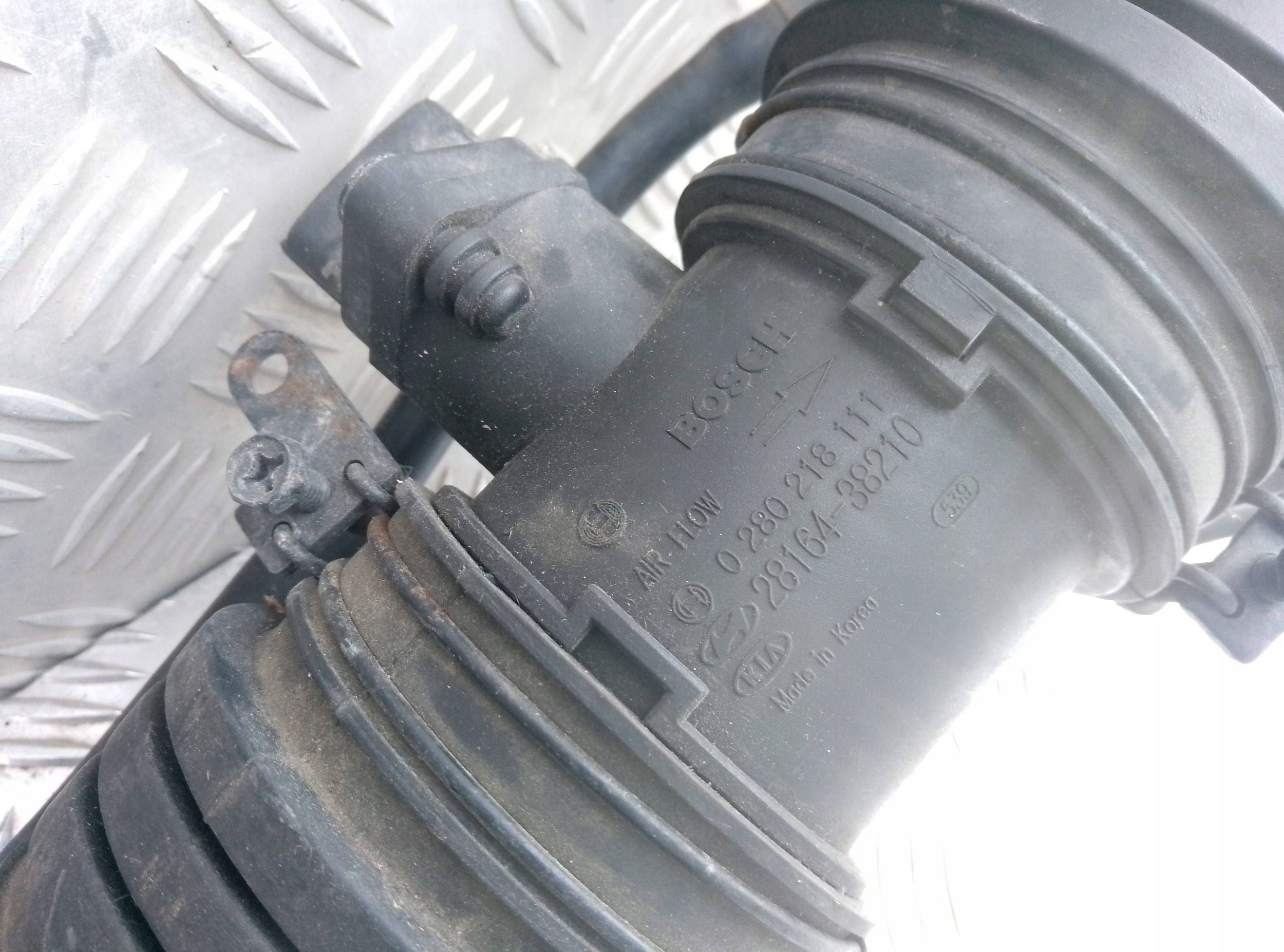 Hyundai Santa Fe 2002 2400cm3 Przepływomierz masy powietrza MAF 0280218111