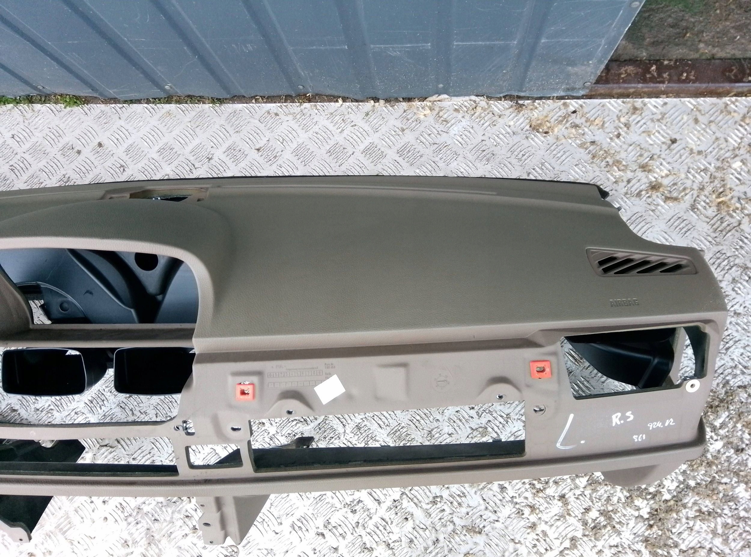 BMW 7 E65 E66 2002 Deska rozdzielcza Konsola - obrazek 4