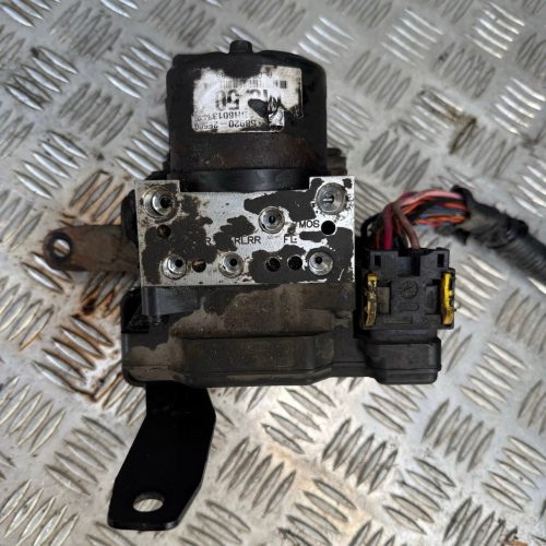Pompa ABS Hyundai Tucson JM 2007r 2.0 16V 589202E500