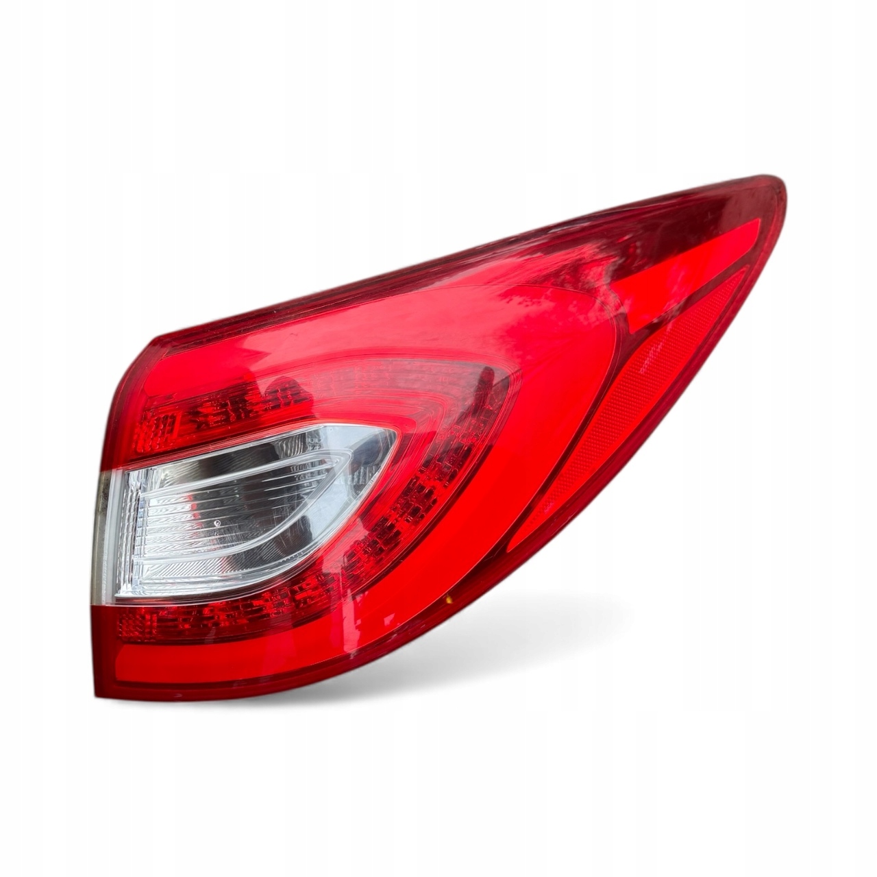 Lampa tylna prawa prawy tył w błotnik Hyundai IX35 lift 92402-2Y500