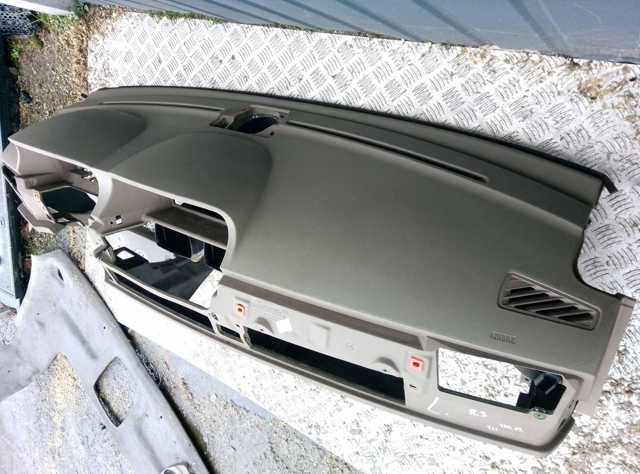 BMW 7 E65 E66 2002 Deska rozdzielcza Konsola - obrazek 5