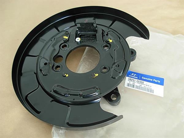 Tarcze kotwiczne Hyundai Tucson 2WD 2004-2010 komplet lewa i prawa